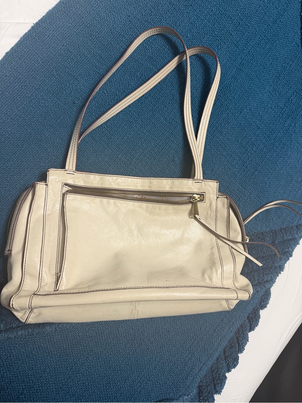 HOBO Vintage Cream Leather Shoulder Bag with Front Zip Pocket